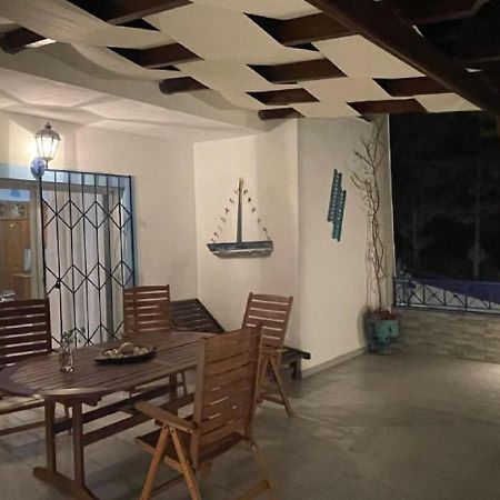 סוניו Blue & White Maisonette Over The Sea Near Sounio מראה חיצוני תמונה