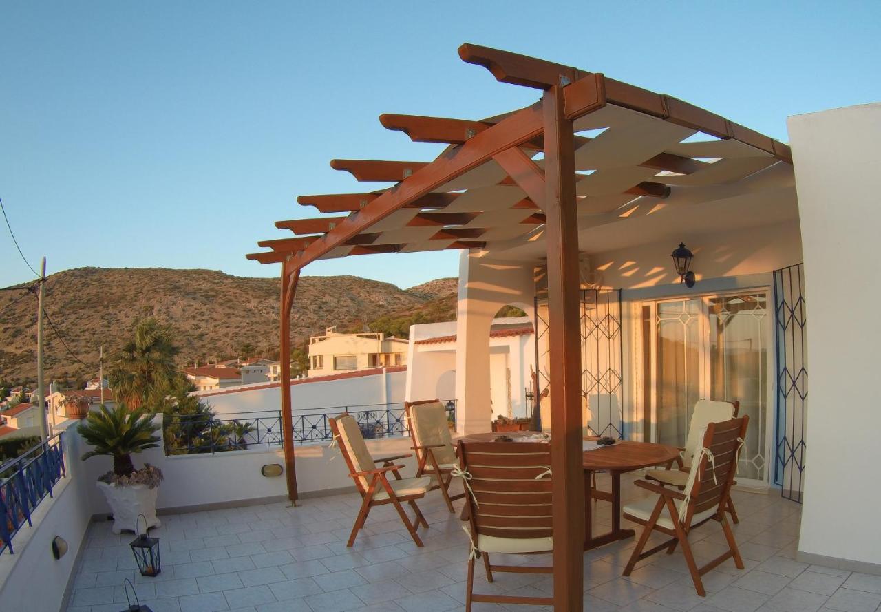 סוניו Blue & White Maisonette Over The Sea Near Sounio מראה חיצוני תמונה
