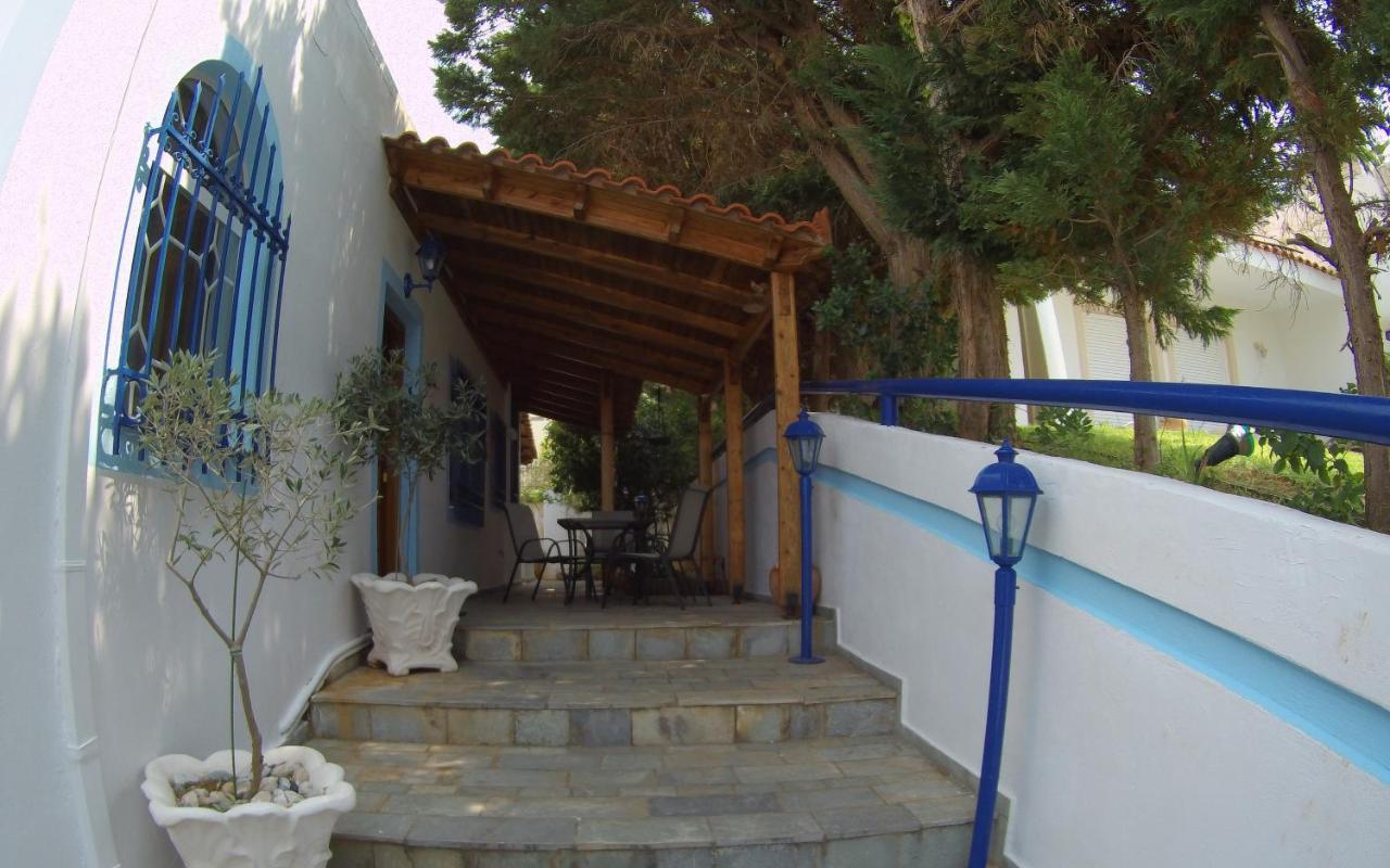 סוניו Blue & White Maisonette Over The Sea Near Sounio מראה חיצוני תמונה