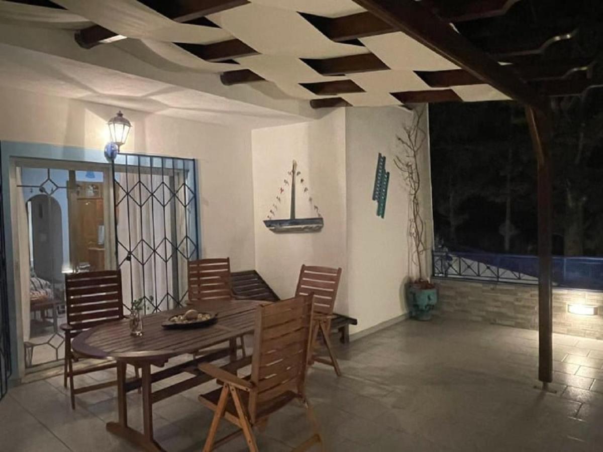 סוניו Blue & White Maisonette Over The Sea Near Sounio מראה חיצוני תמונה